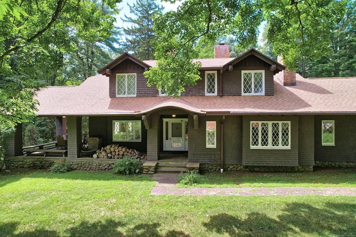 Nearby Listing Image