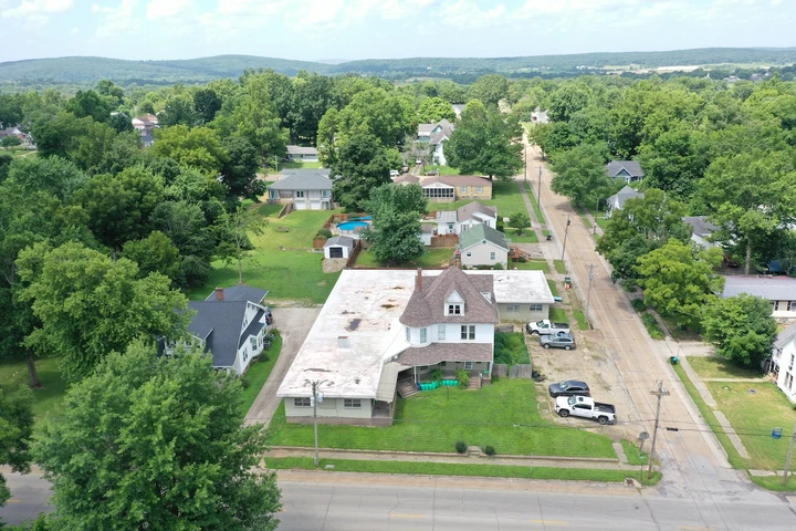 Nearby Listing Image