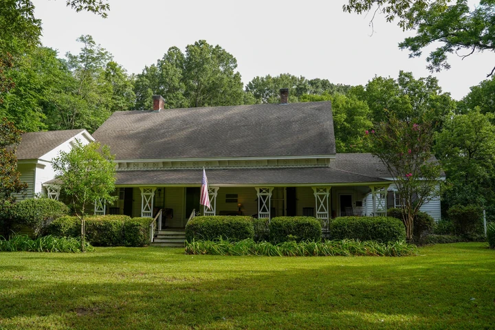 Nearby Listing Image