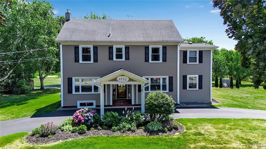 Nearby Listing Image