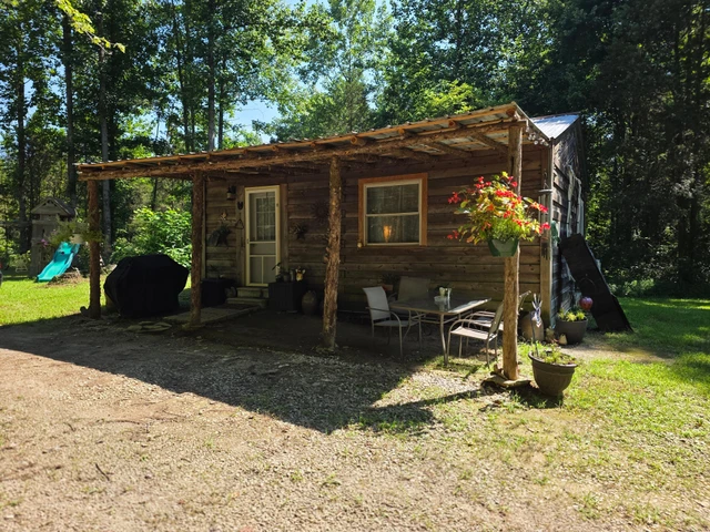 Nearby Listing Image