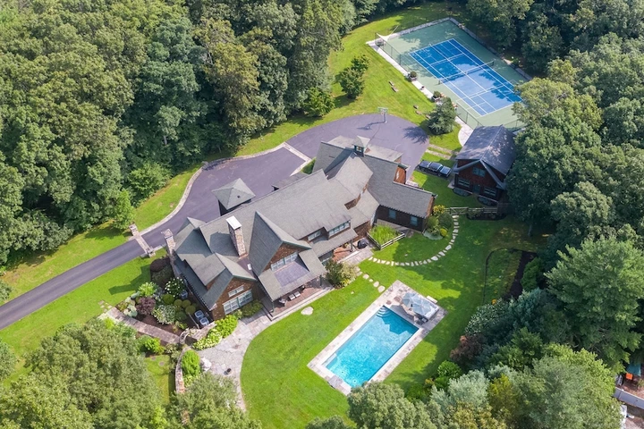 Nearby Listing Image