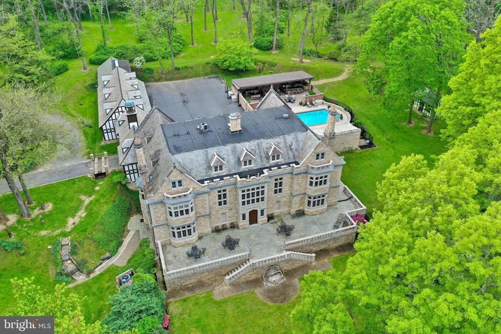 Nearby Listing Image