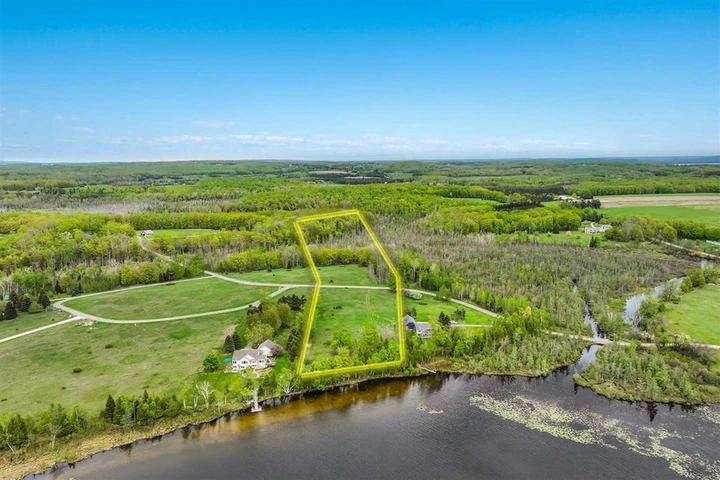Nearby Listing Image