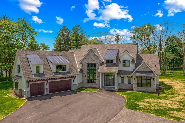 Nearby Listing Image