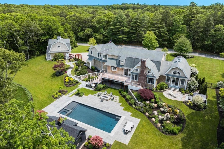 Nearby Listing Image