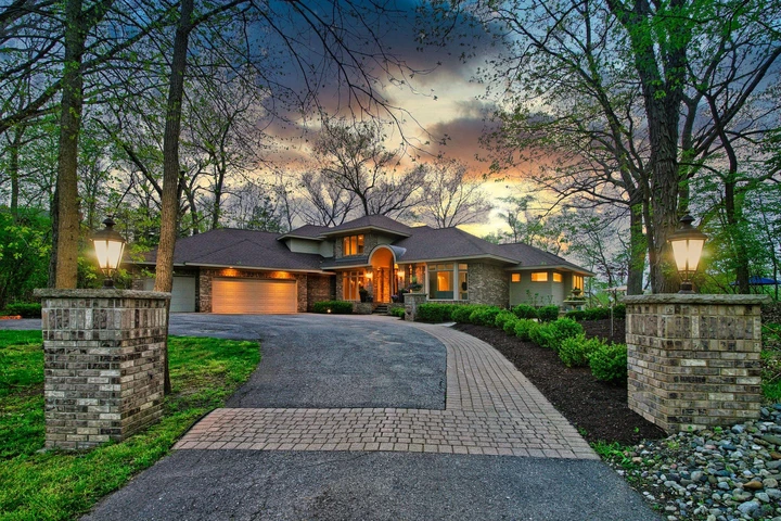 Nearby Listing Image