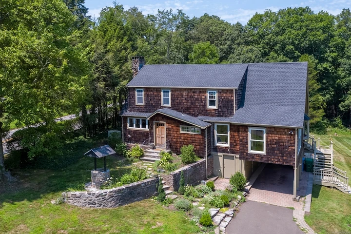 Nearby Listing Image