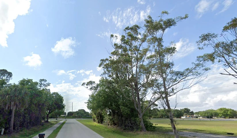 Nearby Listing Image