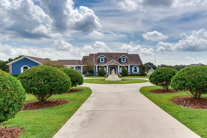 Nearby Listing Image