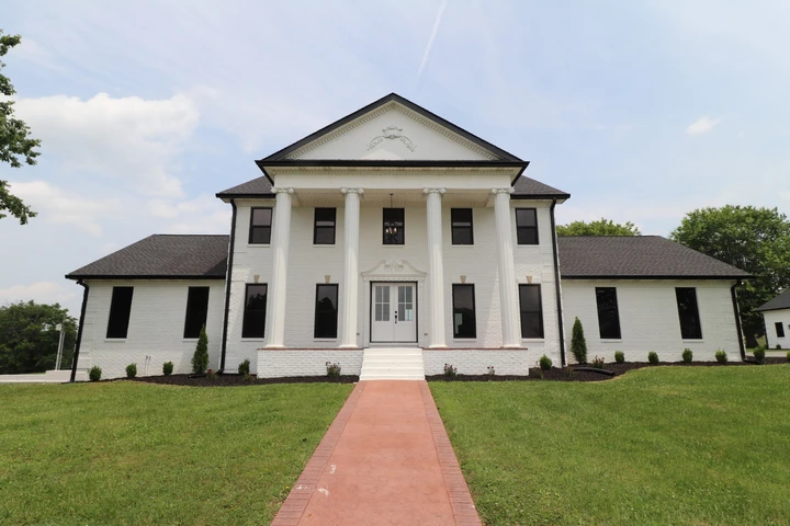 Nearby Listing Image