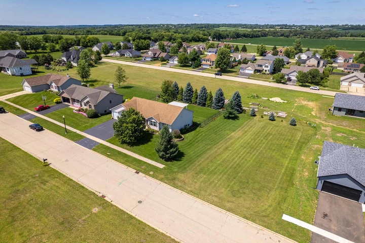 Nearby Listing Image