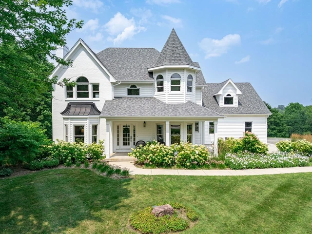 Nearby Listing Image