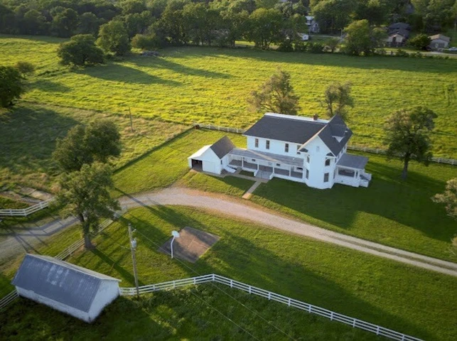 Nearby Listing Image