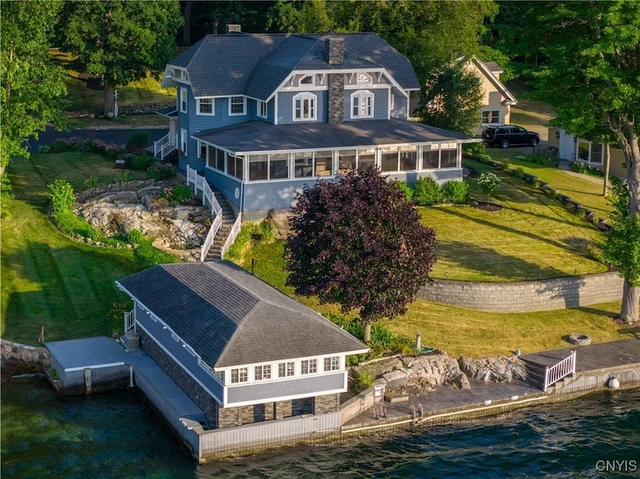 Nearby Listing Image