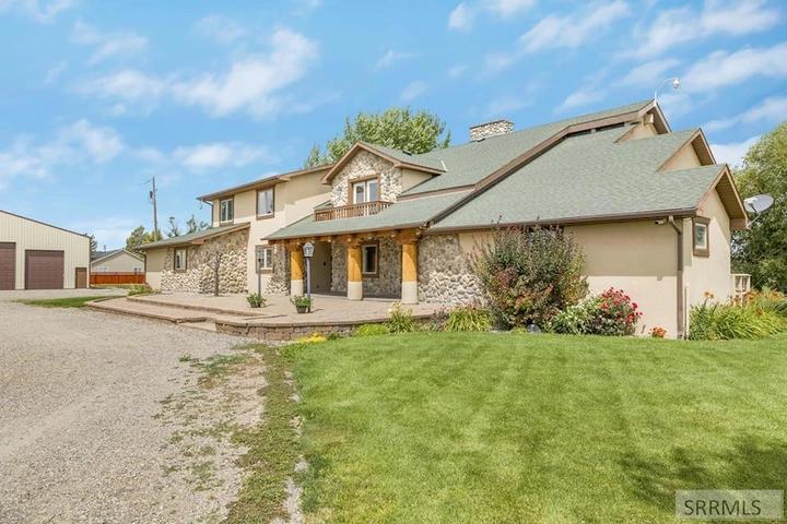 Nearby Listing Image