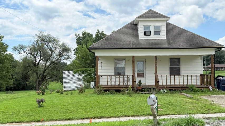 Nearby Listing Image