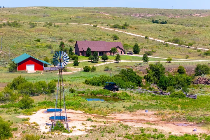 Nearby Listing Image