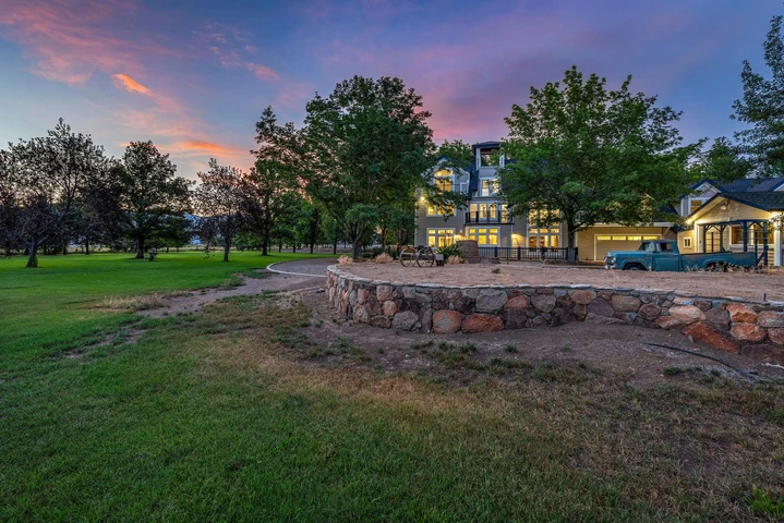 Nearby Listing Image