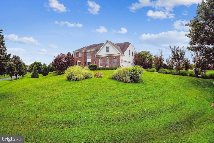 Nearby Listing Image