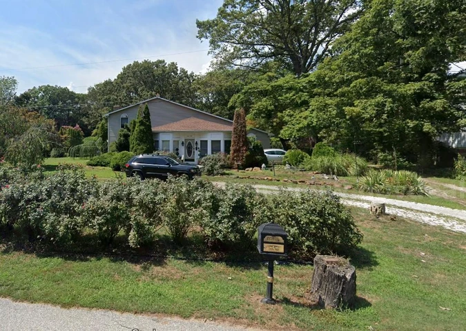 Nearby Listing Image
