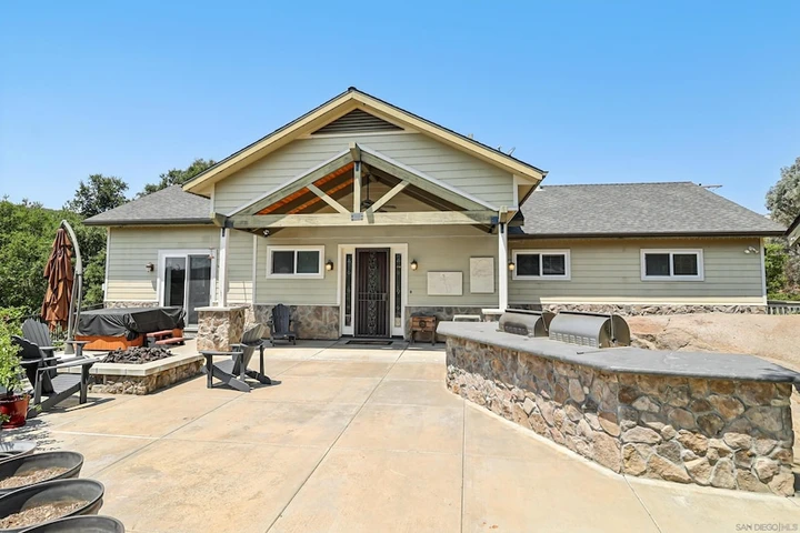 Nearby Listing Image