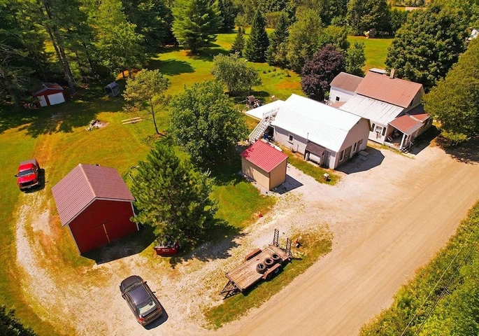 Nearby Listing Image