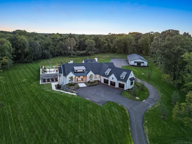 Nearby Listing Image