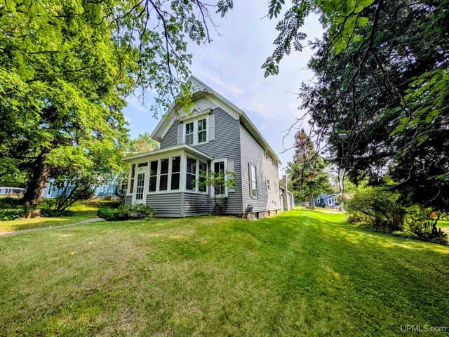 Nearby Listing Image