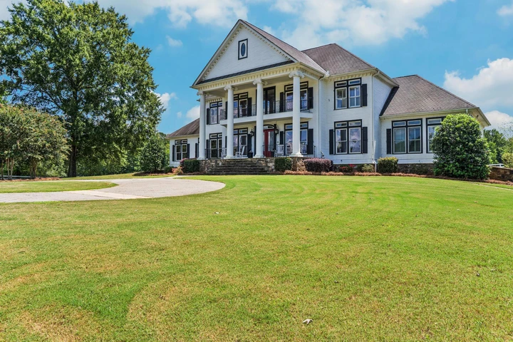 Nearby Listing Image