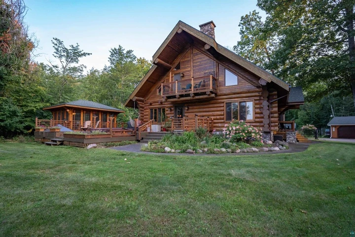 Nearby Listing Image