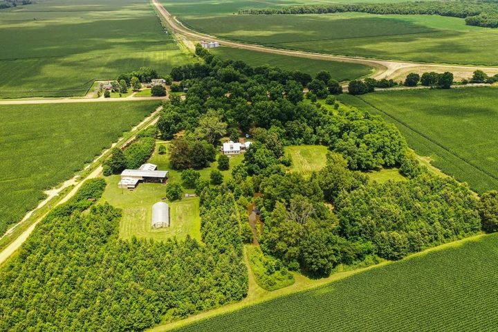 Nearby Listing Image