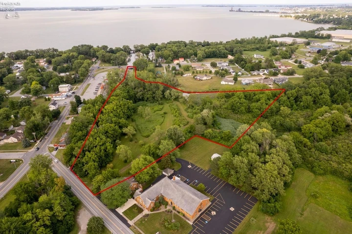 Nearby Listing Image
