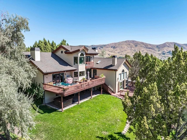 Nearby Listing Image