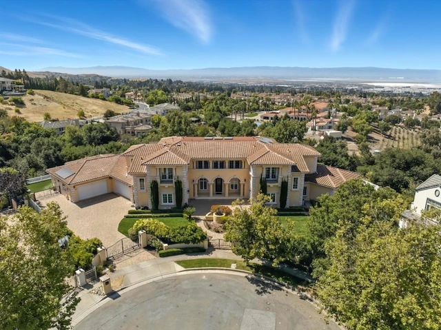 Nearby Listing Image