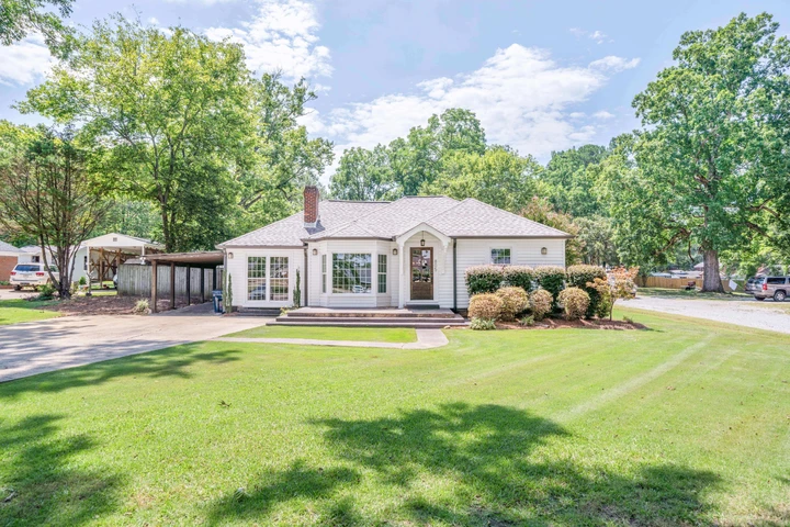 Nearby Listing Image