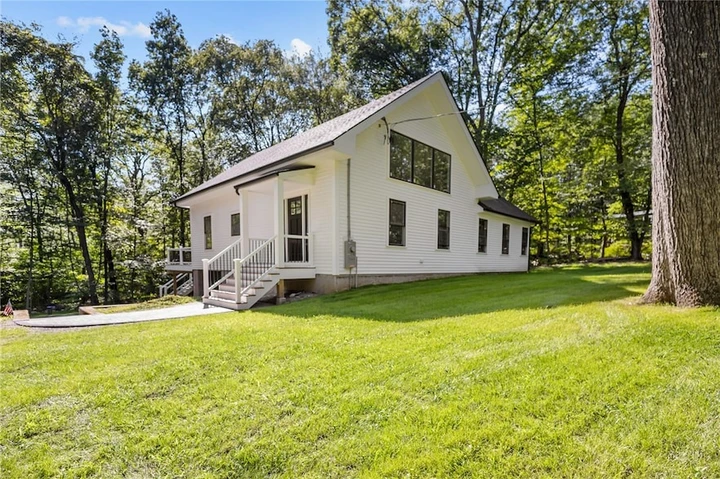 Nearby Listing Image