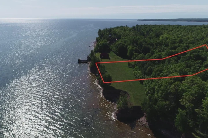 Nearby Listing Image