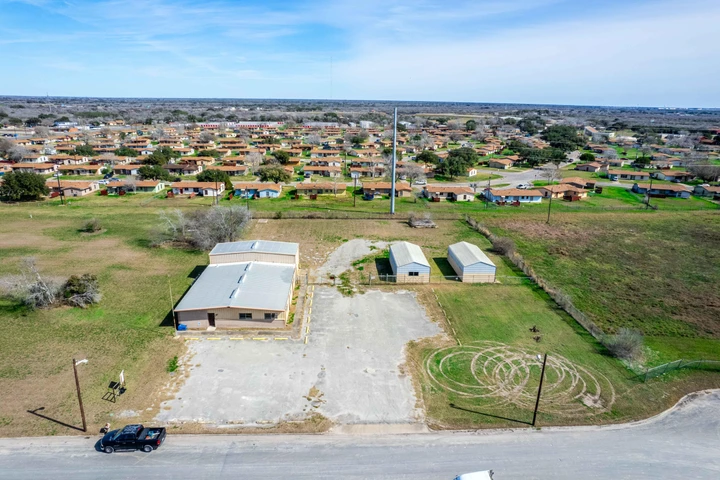 Nearby Listing Image