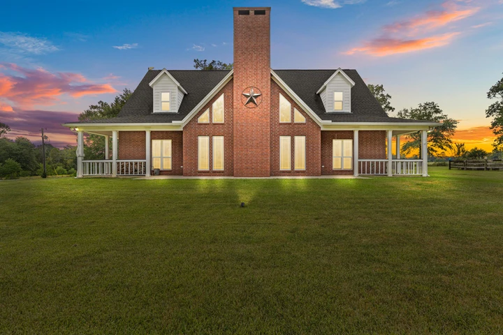 Nearby Listing Image