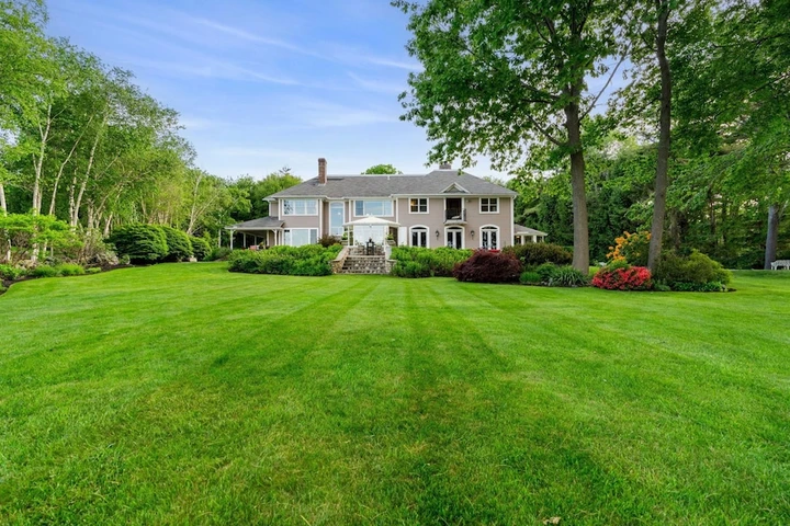 Nearby Listing Image