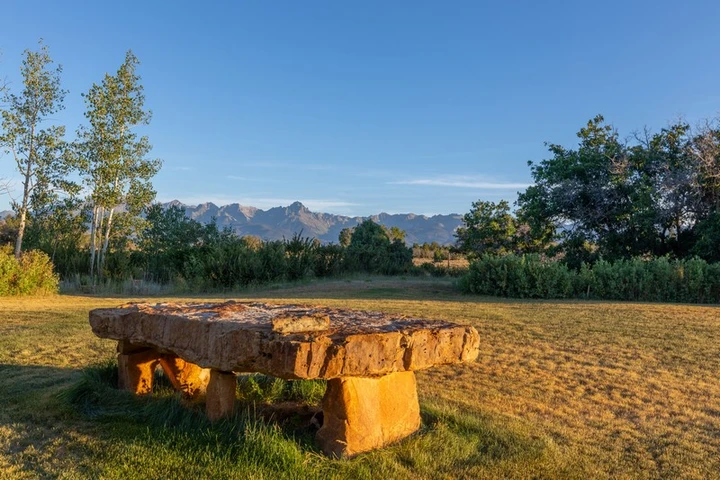 Nearby Listing Image