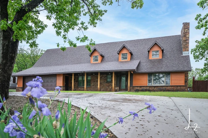 Nearby Listing Image