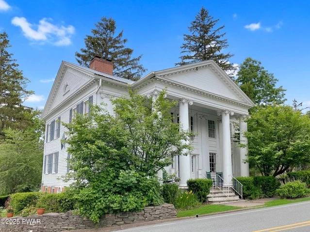 Nearby Listing Image