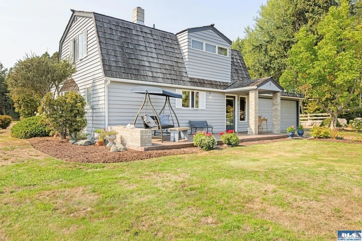 Nearby Listing Image