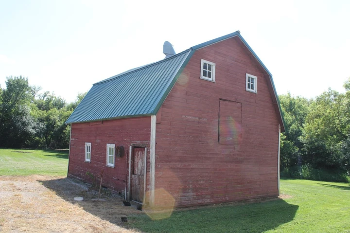 Nearby Listing Image