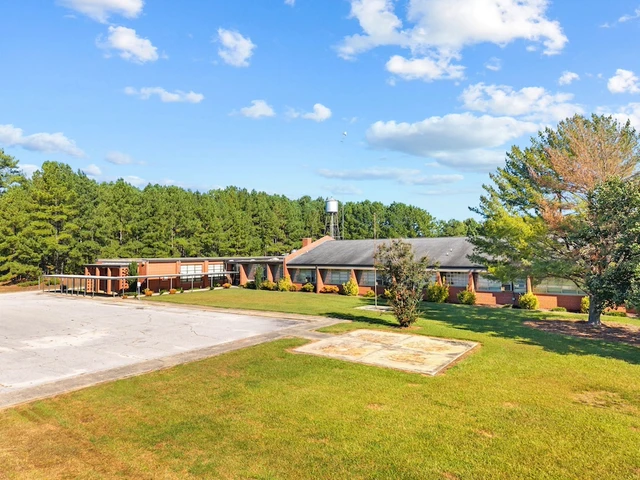 Nearby Listing Image