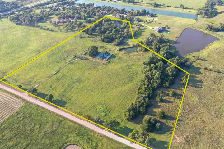 Nearby Listing Image