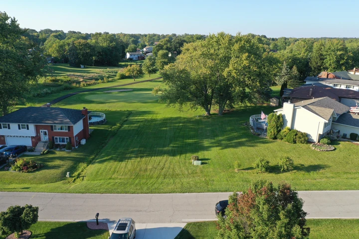 Nearby Listing Image