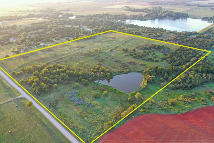 Nearby Listing Image